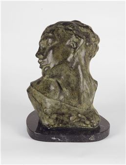Tête de la Luxure (grand modèle). Bronze mit grünschwarzer Patina. Nach 1907. 35,5 x 26 x 26 cm. Auf schwarzem Marmorsockel (Höhe: 3 cm - Auguste Rodin